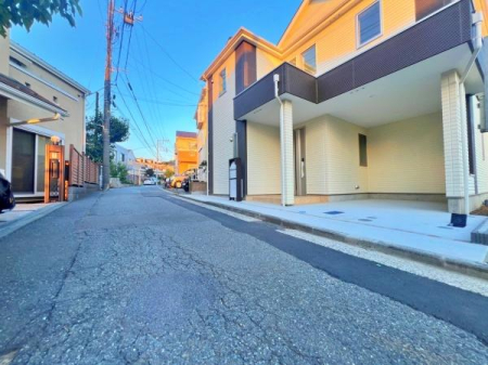 _ސ쌧lsߌ̋{2ڂ̐VzˌĂ̑OʓH܂ތnʐ^