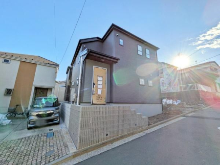 �_�ސ쌧���l�s���ʏ�6���ڂ̐V�z��ˌ��Ă̑O�ʓ��H�܂ތ��n�ʐ^