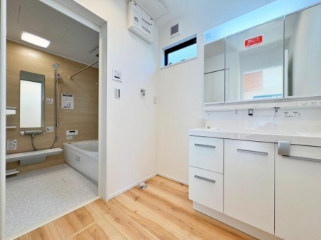 _ސ쌧ls`R1ڂ̐VzˌĂ̐ʑEʏ