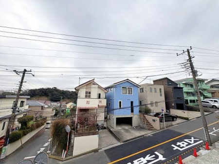 �_�ސ쌧���l�s�����x����1���ڂ̐V�z��ˌ��Ă̏Z�˂���̒��]�ʐ^