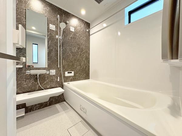 �_�ސ쌧���l�s�����x����1���ڂ̐V�z��ˌ��Ă̗���