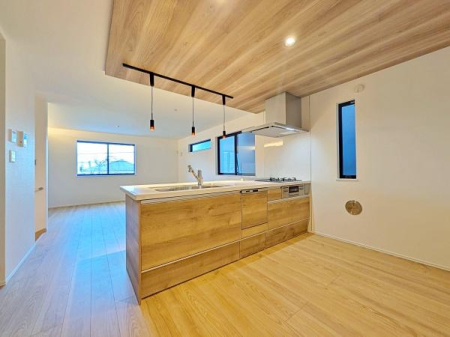 �_�ސ쌧���l�s�΋撷�Óc�݂Ȃݑ�7���ڂ̐V�z��ˌ��ẴL�b�`��