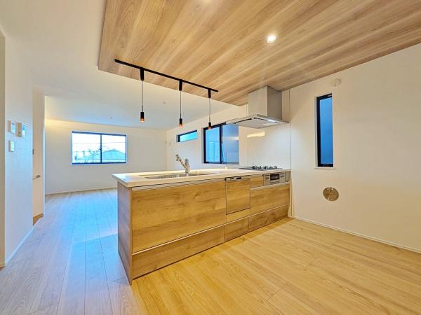 �_�ސ쌧���l�s�΋撷�Óc�݂Ȃݑ�7���ڂ̐V�z��ˌ��ẴL�b�`��