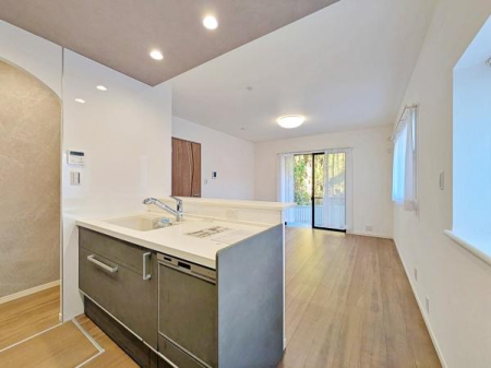 _ސ쌧qsK2ڂ̒ÈˌẴrO