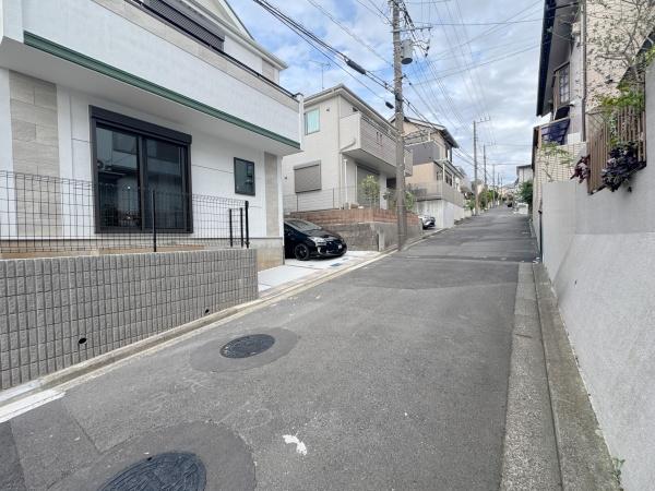 _ސ쌧lss}a̐VzˌĂ̑OʓH܂ތnʐ^