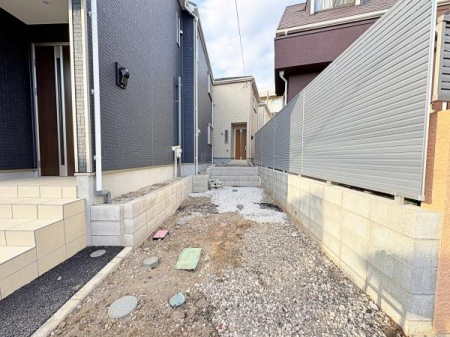 �_�ސ쌧���l�s��q��v�ؒ��̐V�z��ˌ��Ă̒��ԏ�