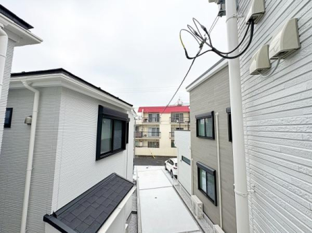 �_�ސ쌧���l�s�������򒬂̐V�z��ˌ��Ă̏Z�˂���̒��]�ʐ^