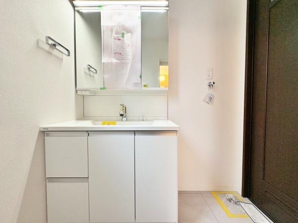 _ސ쌧ls`iJ6ڂ̒ÈˌĂ̐ʑEʏ