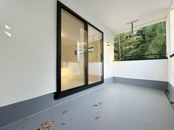 _ސ쌧ls`k揬̐VzˌẴoRj[