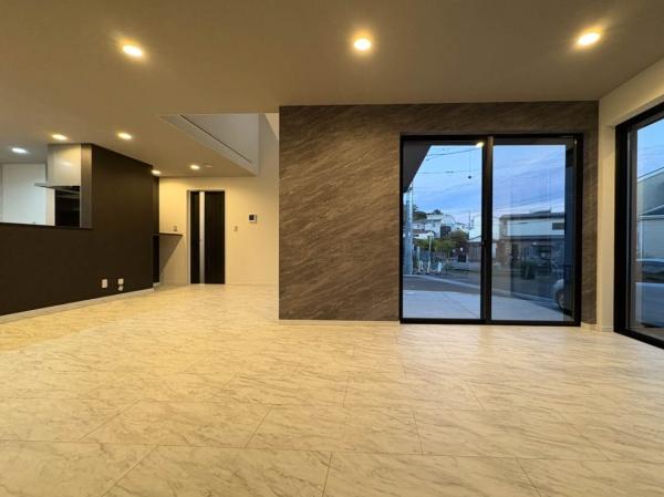 _ސ쌧sc1ڂ̐VzˌẴrO