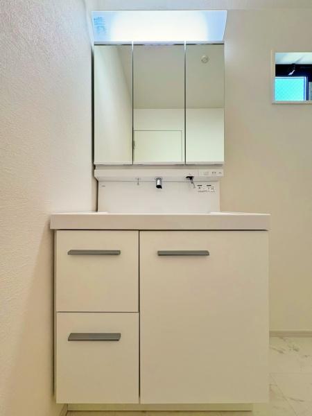 _ސ쌧asc5ڂ̐VzˌĂ̐ʑEʏ