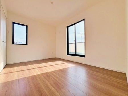 �_�ސ쌧��a�s���c5���ڂ̐V�z��ˌ��Ă̗m��