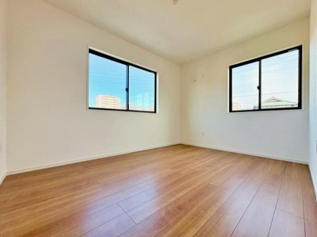 �_�ސ쌧��a�s���c5���ڂ̐V�z��ˌ��Ă̗m��