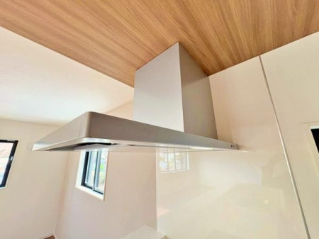 �_�ސ쌧��a�s���c5���ڂ̐V�z��ˌ��ẴL�b�`��