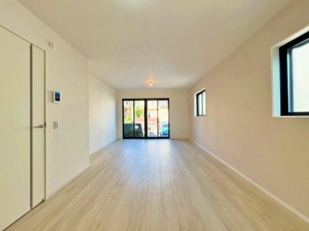 _ސ쌧asc5ڂ̐VzˌẴrO