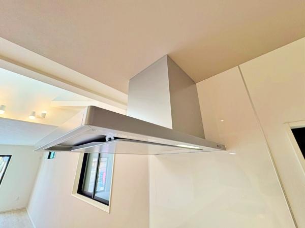 �_�ސ쌧��a�s���c5���ڂ̐V�z��ˌ��ẴL�b�`��