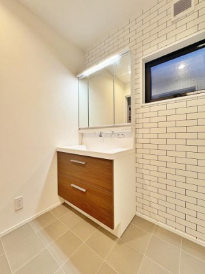 _ސ쌧lsh挳勴1ڂ̐VzˌẴrO