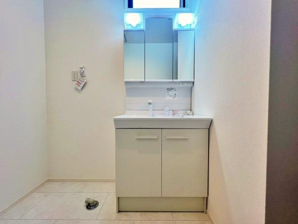 _ސ쌧lshѓ̐VzˌĂ̐ʑEʏ