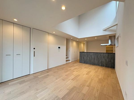 �_�ސ쌧����s���̐V�z��ˌ��Ẵ��r���O