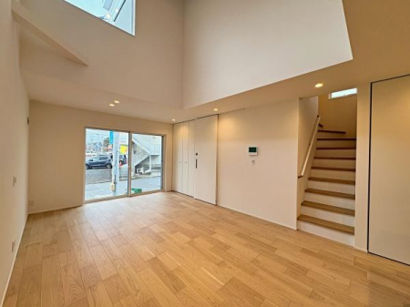 �_�ސ쌧����s���̐V�z��ˌ��Ẵ��r���O