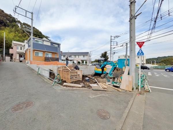 _ސ쌧s̐VzˌĂ̑OʓH܂ތnʐ^