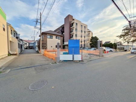 _ސ쌧as[3ڂ̐VzˌĂ̑OʓH܂ތnʐ^