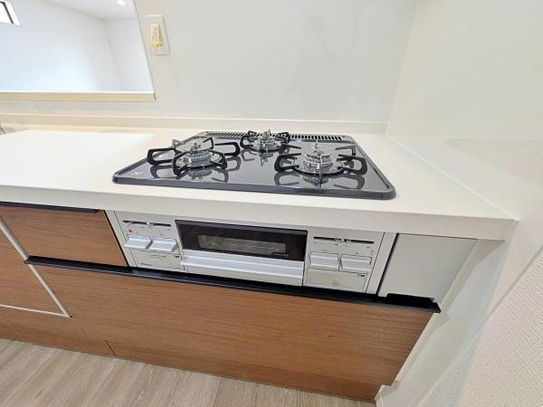 �_�ސ쌧���l�s���擌��]���u�̐V�z��ˌ��ẴL�b�`��