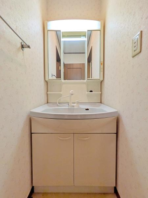 _ސ쌧ls``8ڂ̒ÈˌĂ̐ʑEʏ