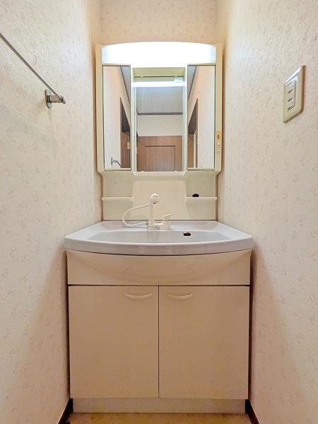 _ސ쌧ls``8ڂ̒ÈˌĂ̐ʑEʏ