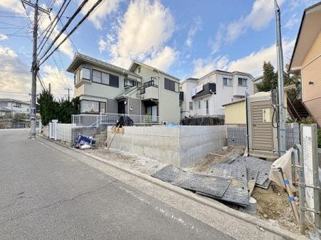 _ސ쌧lsĒ̐VzˌĂ̑OʓH܂ތnʐ^