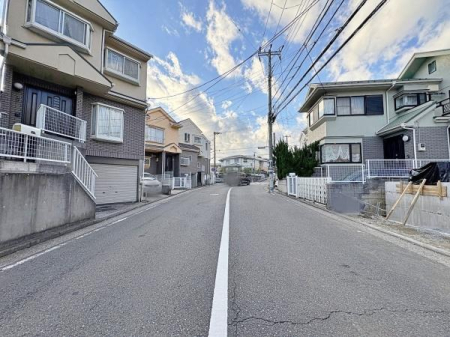 _ސ쌧lsĒ̐VzˌĂ̑OʓH܂ތnʐ^