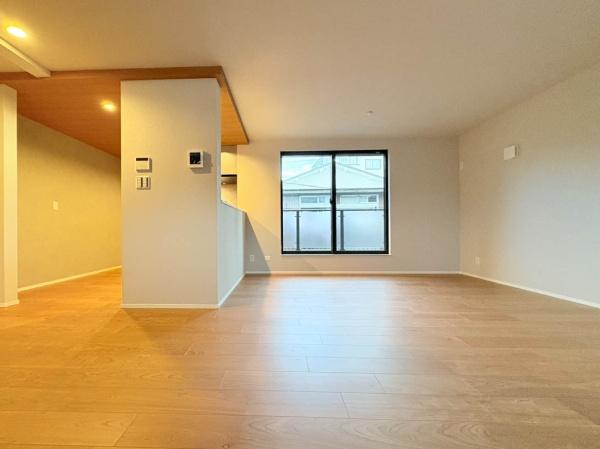 _ސ쌧lsߌߌ5ڂ̐VzˌẴrO