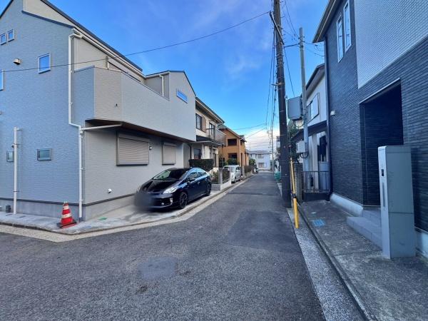 �_�ސ쌧���l�s���Z�c��2���ڂ̐V�z��ˌ��Ă̑O�ʓ��H�܂ތ��n�ʐ^