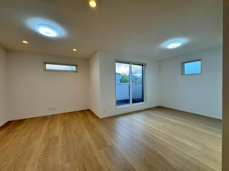 �_�ސ쌧���l�s���Z�c��2���ڂ̐V�z��ˌ��Ẵ��r���O