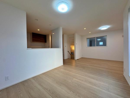 �_�ސ쌧���l�s���Z�c��2���ڂ̐V�z��ˌ��Ẵ��r���O