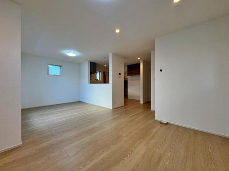 �_�ސ쌧���l�s���Z�c��2���ڂ̐V�z��ˌ��Ẵ��r���O