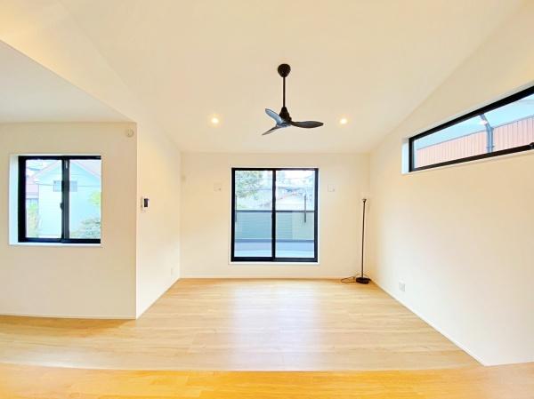 _ސ쌧ԎsI1ڂ̐VzˌẴrO