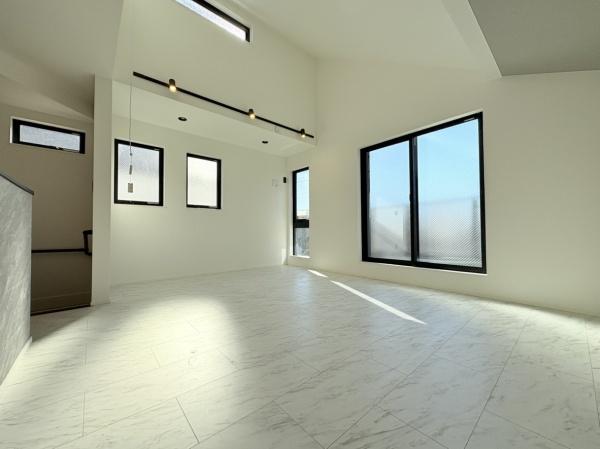 �_�ސ쌧������s������̐V�z��ˌ��Ẵ��r���O