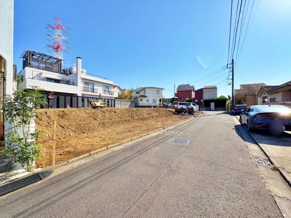 _ސ쌧lst꒬̐VzˌĂ̑OʓH܂ތnʐ^