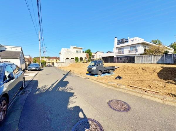 _ސ쌧lst꒬̐VzˌĂ̑OʓH܂ތnʐ^