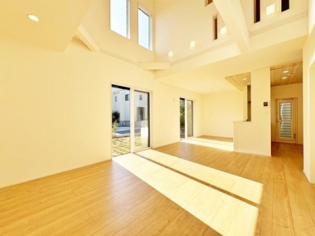 _ސ쌧ls折J5ڂ̐VzˌẴrO