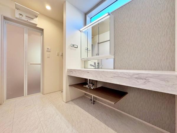 _ސ쌧ls折J5ڂ̐VzˌĂ̐ʑEʏ