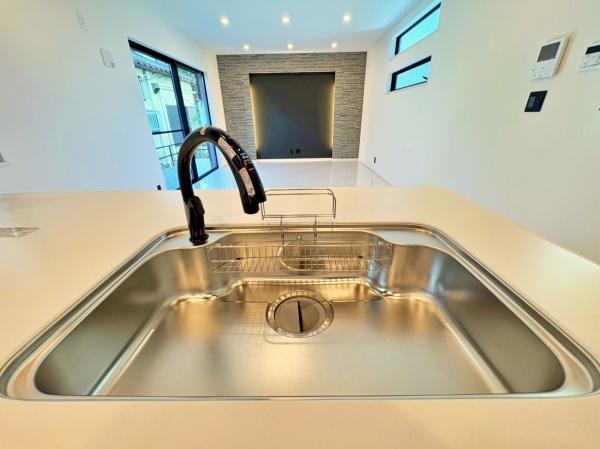 �_�ސ쌧���l�s���J�拴��3���ڂ̐V�z��ˌ��ẴL�b�`��