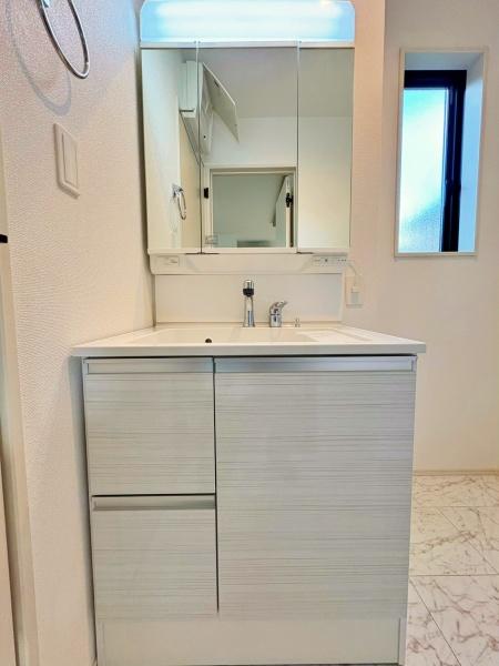 _ސ쌧ls折J5ڂ̐VzˌĂ̐ʑEʏ