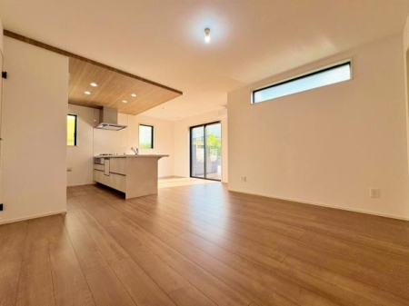 _ސ쌧ls折J5ڂ̐VzˌẴrO