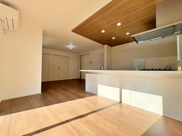 _ސ쌧ls折J5ڂ̐VzˌẴrO