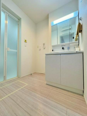 _ސ쌧ls折J2ڂ̐VzˌĂ̐ʑEʏ