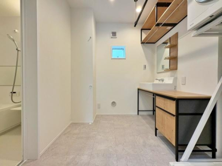 _ސ쌧ls``1ڂ̐VzˌĂ̐ʑEʏ