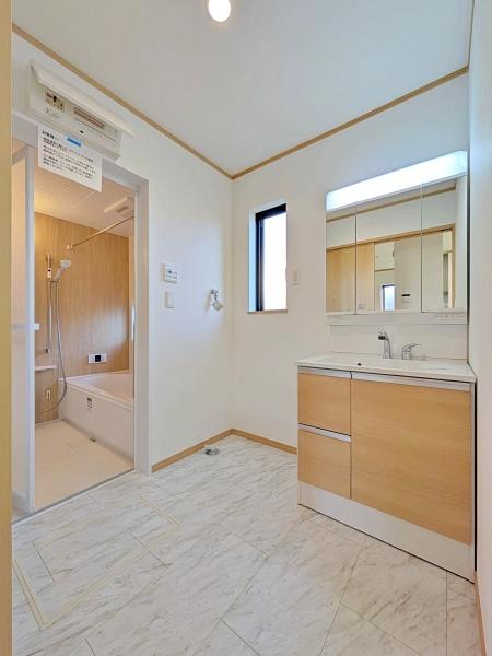 �����s���c�s���J1���ڂ̐V�z��ˌ��Ă̐��ʑ�E���ʏ�