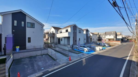 �����s���c�s���J1���ڂ̐V�z��ˌ��Ă̑O�ʓ��H�܂ތ��n�ʐ^